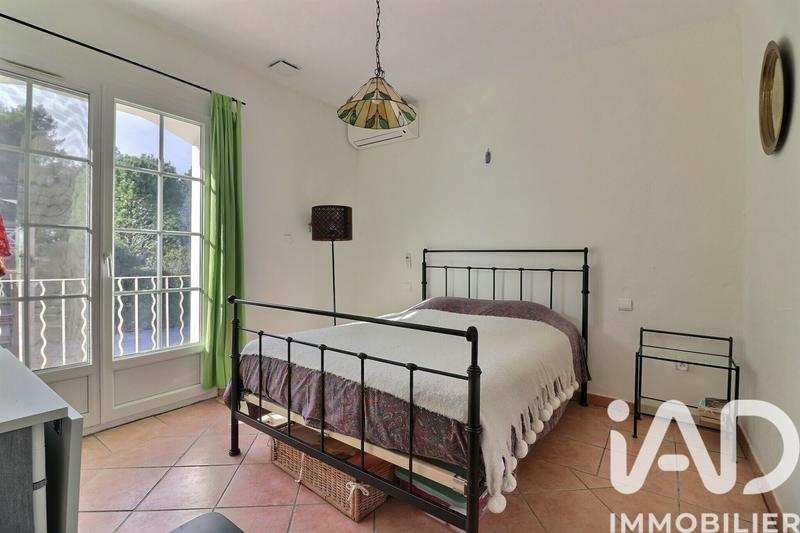 Maison - 216 m² - 6 pièces