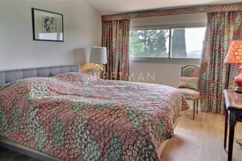 Villa - 219 m² - 5 pièces