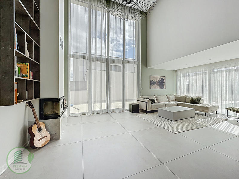 Maison - 187 m² - 7 pièces