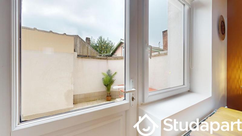 Chambre - 9 m² - 1 pièce