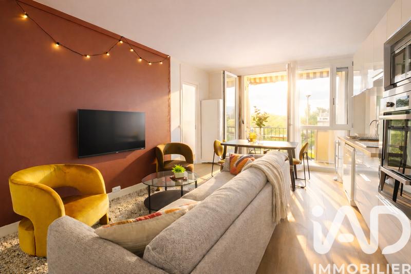 Appartement - 91 m² - 7 pièces