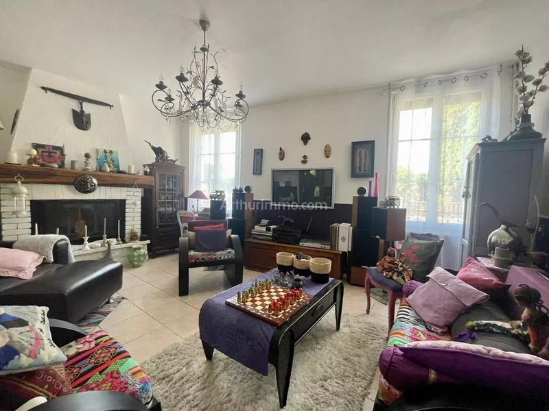 Maison - 180 m² - 7 pièces