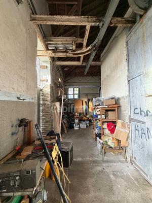 Maison - 300 m² - 4 pièces