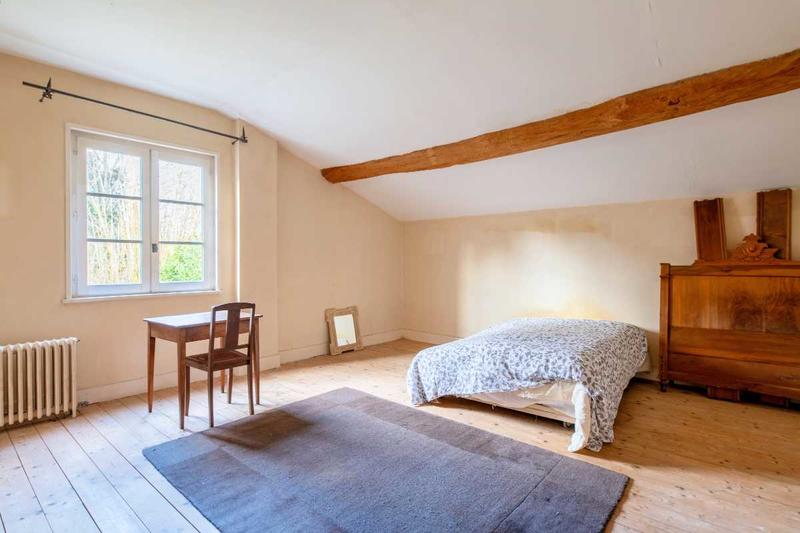 Maison - 275 m² - 12 pièces