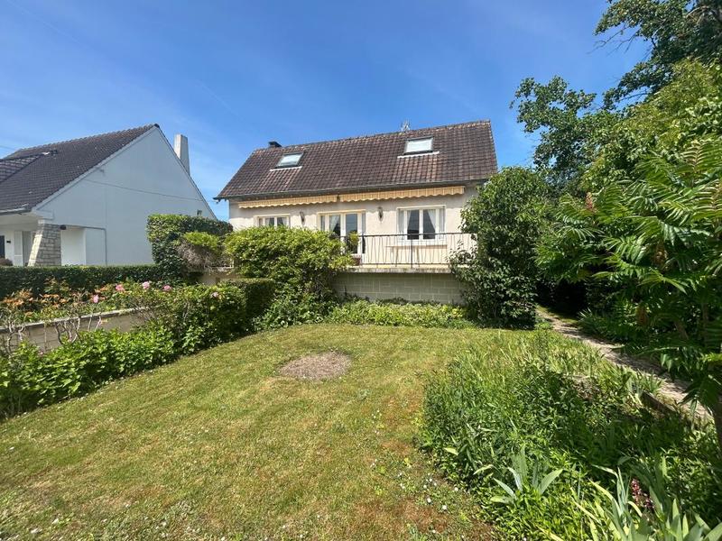 Maison - 151 m² - 6 pièces