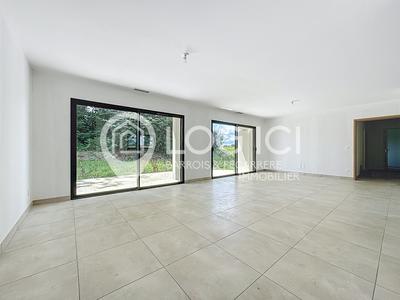 Maison - 120 m² - 4 pièces
