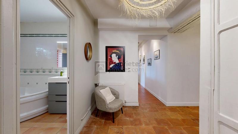 Maison - 280 m² - 7 pièces