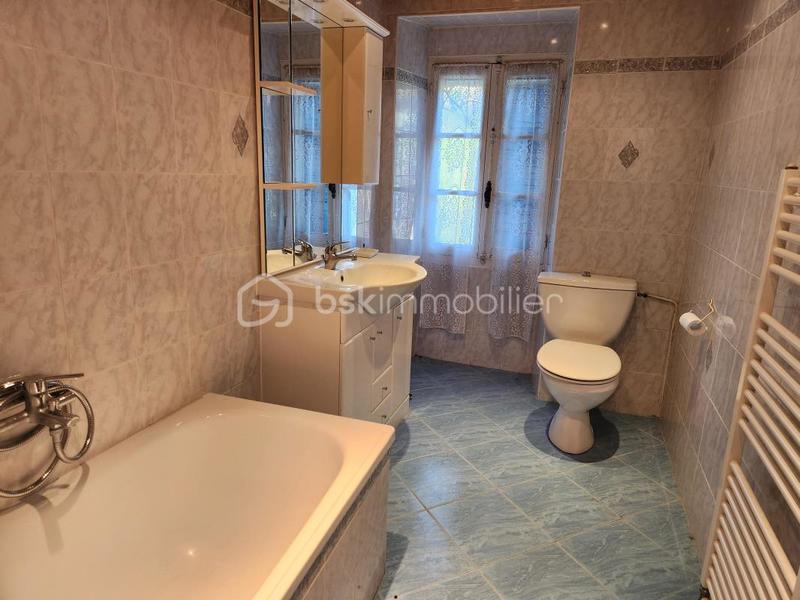 Maison en pierre - 193 m² - 6 pièces