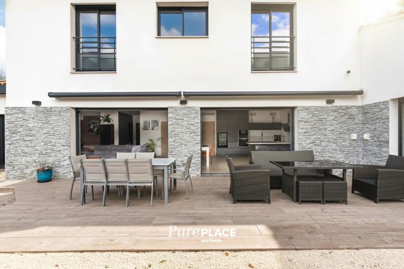 Maison - 197 m² - 6 pièces