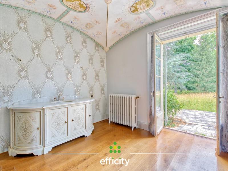 Demeure - 750 m² - 13 pièces