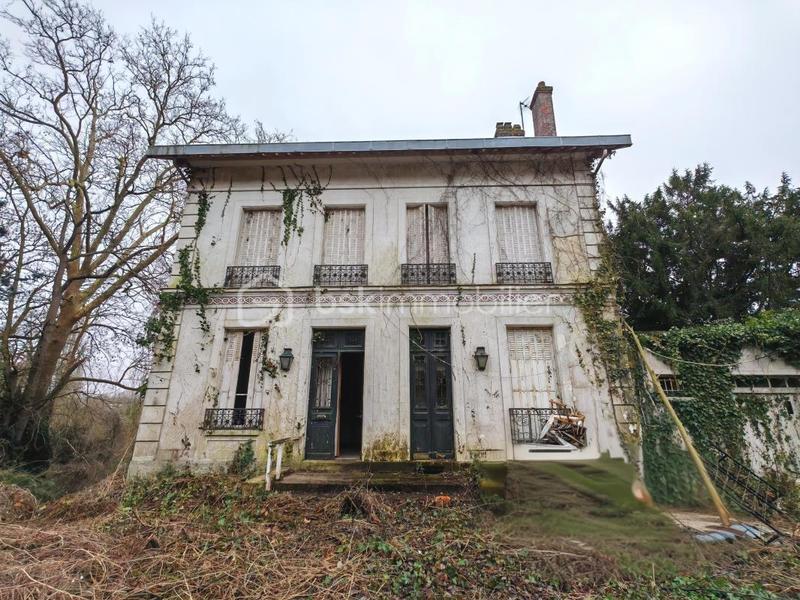 Demeure - 280 m² - 10 pièces