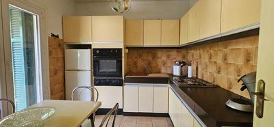 Maison - 550 m² - 4 pièces