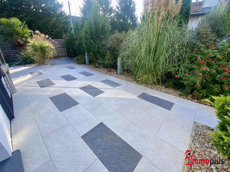 Maison - 150 m² - 8 pièces