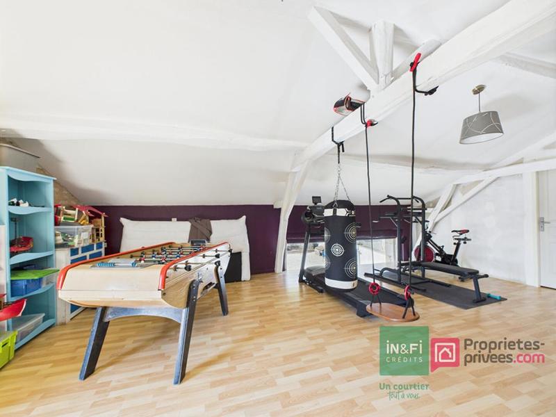 Maison - 294 m² - 10 pièces