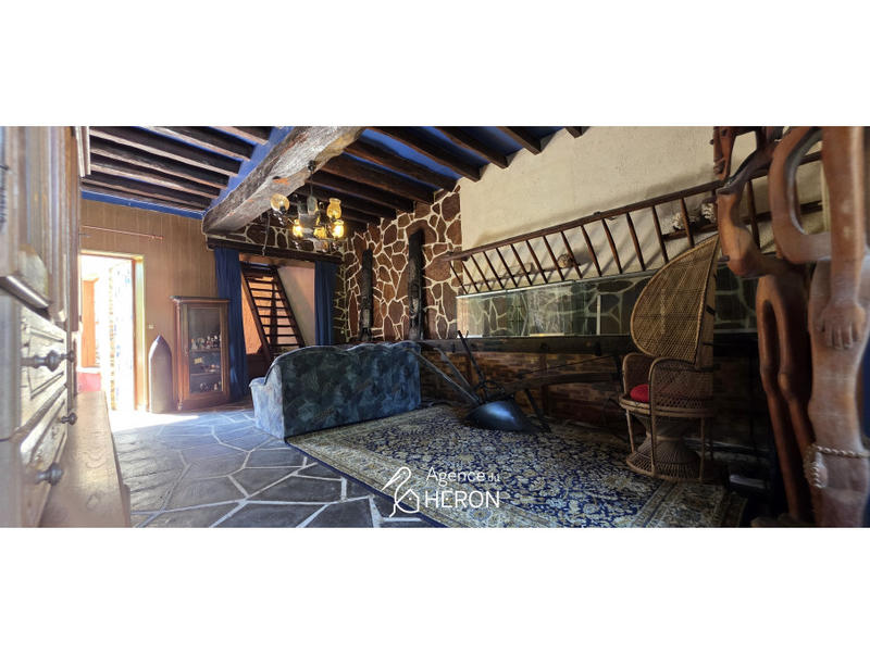 Maison - 201 m² - 7 pièces