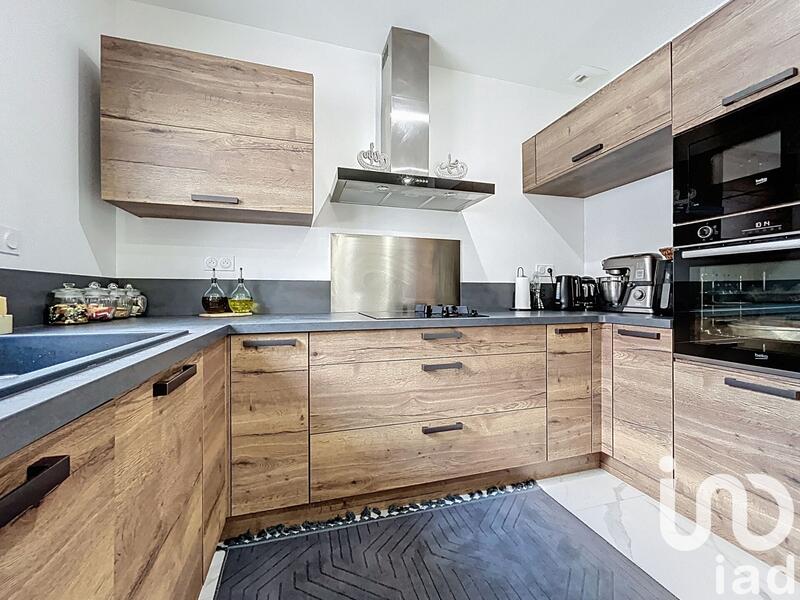 Maison - 140 m² - 5 pièces