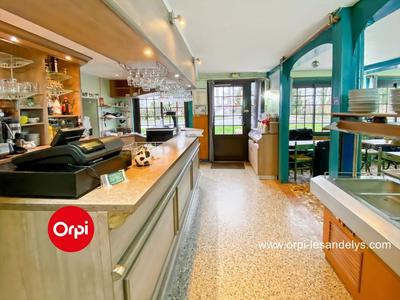 Maison - 218 m² - 9 pièces