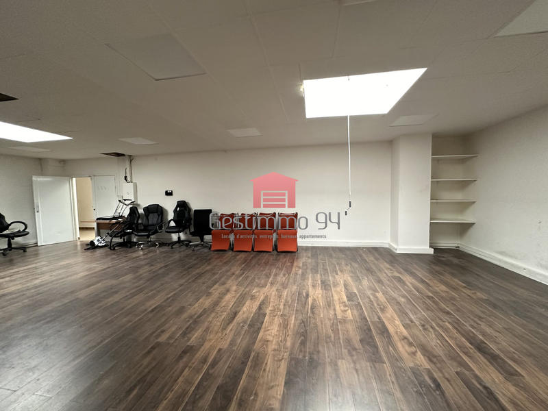 Local d'activités - 127 m²