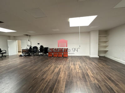 Local d'activités - 127 m²