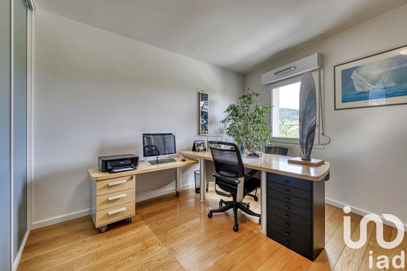 Appartement - 162 m² - 6 pièces