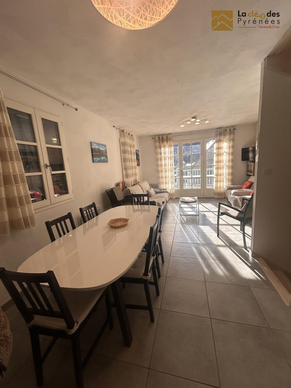 Maison traditionnelle - 100 m² - 5 pièces