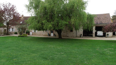 Corps de ferme - 335 m² - 14 pièces