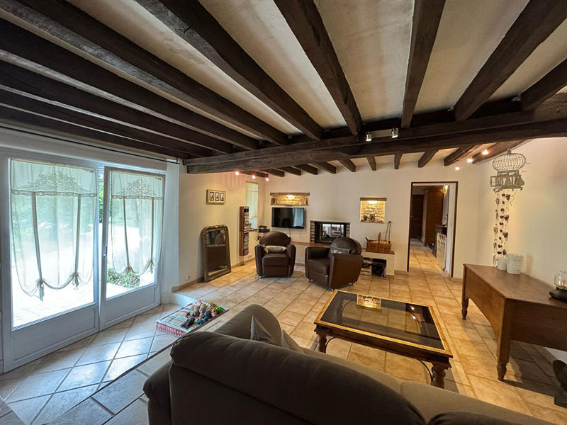 Maison - 240 m² - 8 pièces