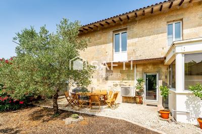 Maison - 250 m² - 8 pièces