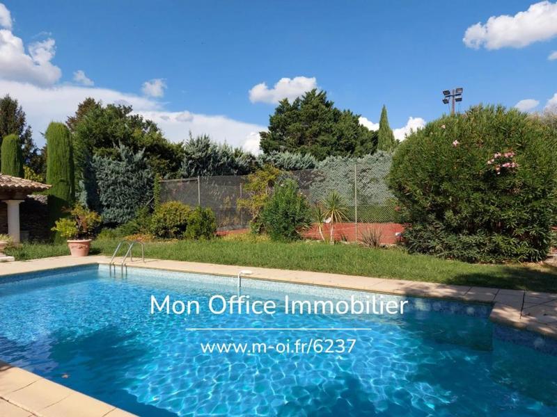 Maison - 434 m² - 13 pièces