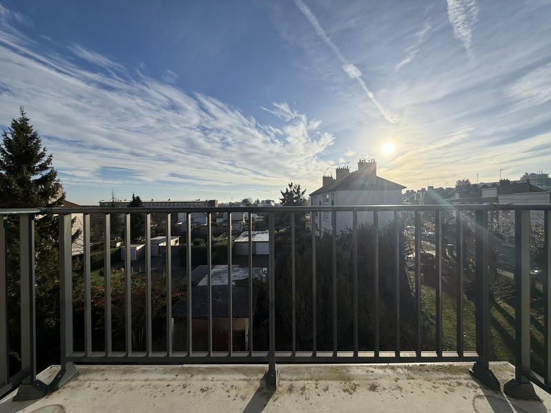 Appartement - 97 m² - 5 pièces