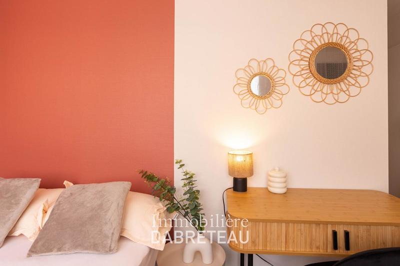 Appartement - 128 m² - 8 pièces