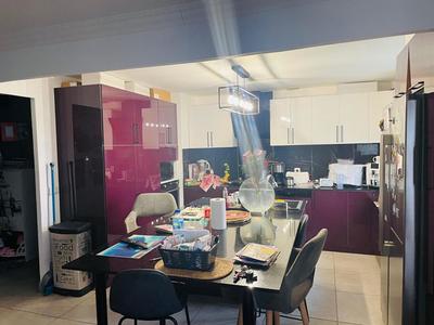 Maison - 200 m² - 7 pièces