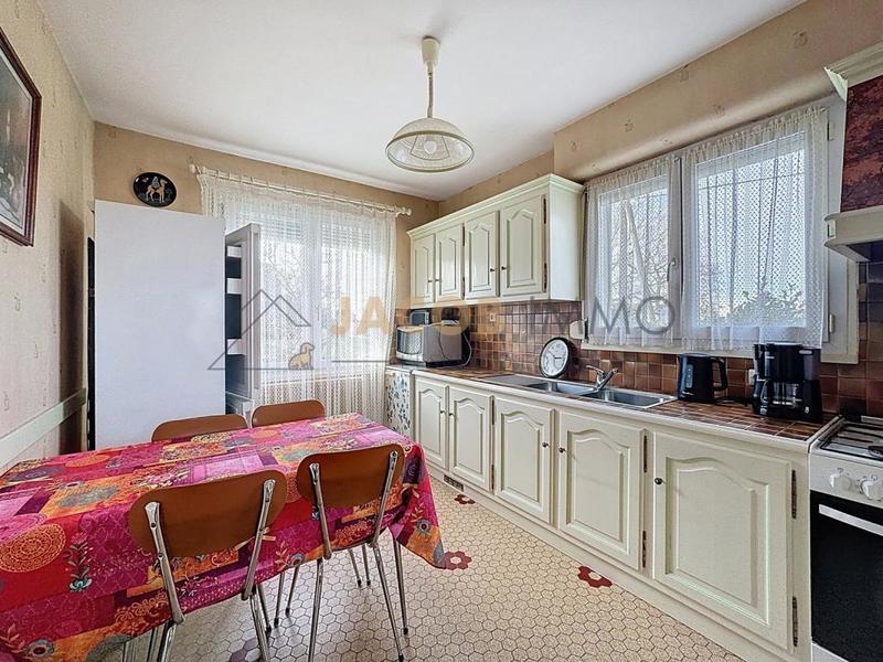 Maison - 93 m² - 5 pièces