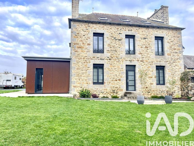 Maison - 225 m² - 10 pièces