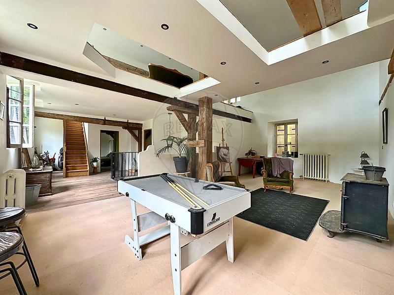 Propriété - 522 m² - 13 pièces