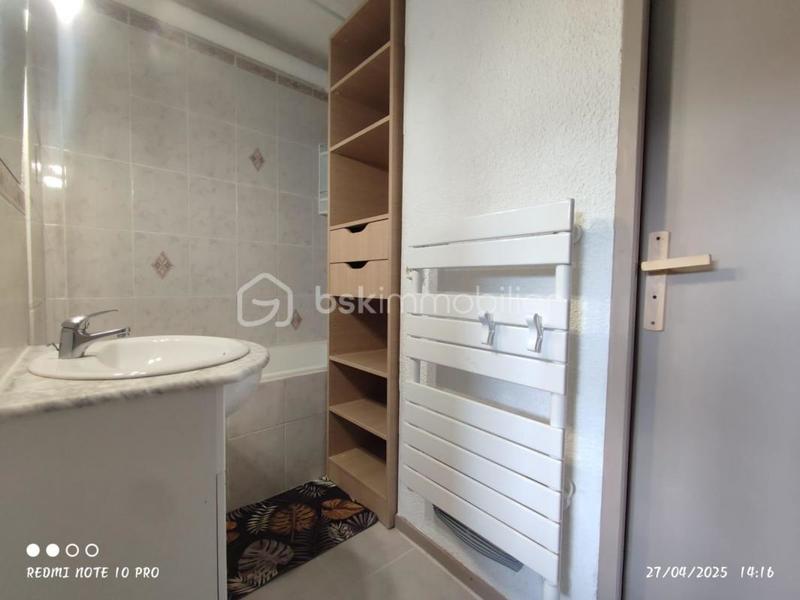 Studio - 25 m² - 1 pièce