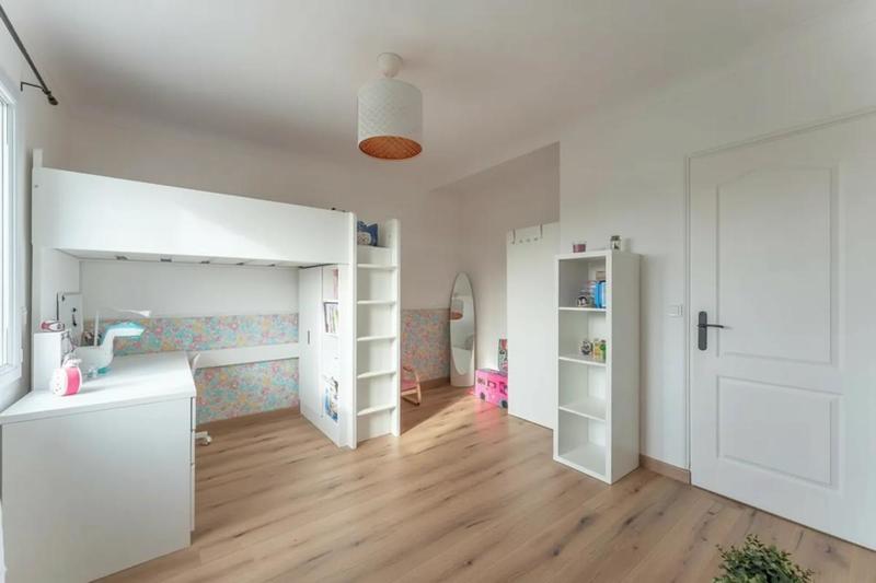 Maison - 232 m² - 8 pièces