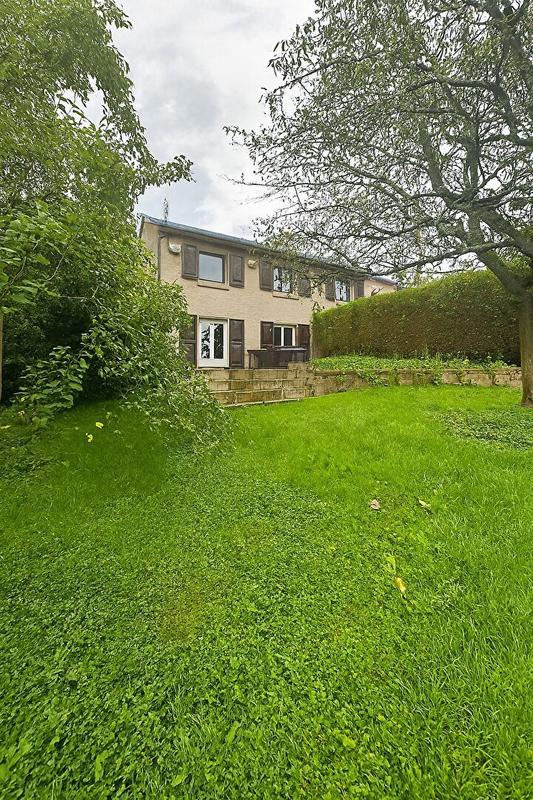 Maison - 500 m² - 5 pièces