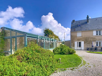 Villa - 100 m² - 7 pièces