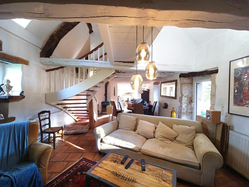 Propriété - 230 m² - 11 pièces