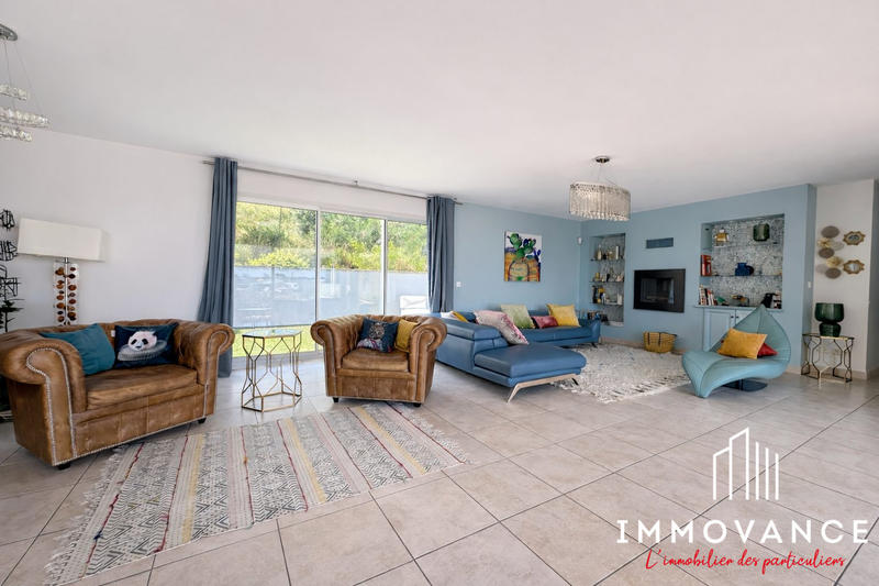 Villa - 180 m² - 6 pièces