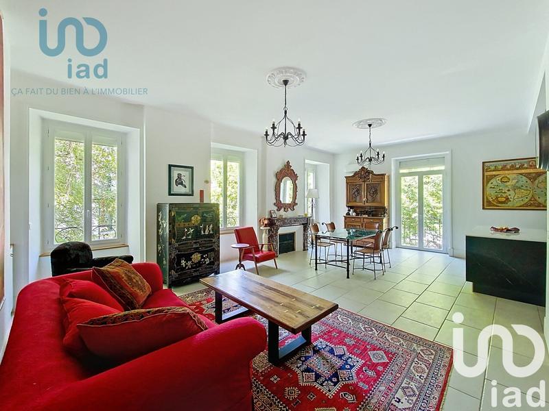 Maison - 280 m² - 8 pièces