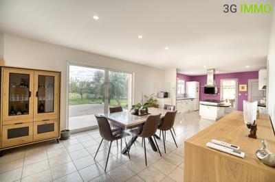 Villa - 143 m² - 5 pièces