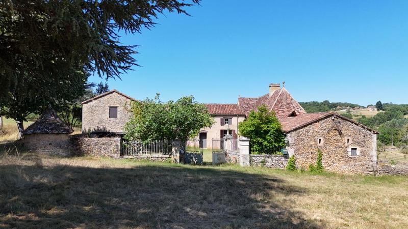 Maison - 270 m² - 13 pièces