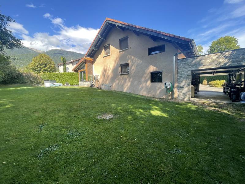 Maison - 140 m² - 5 pièces