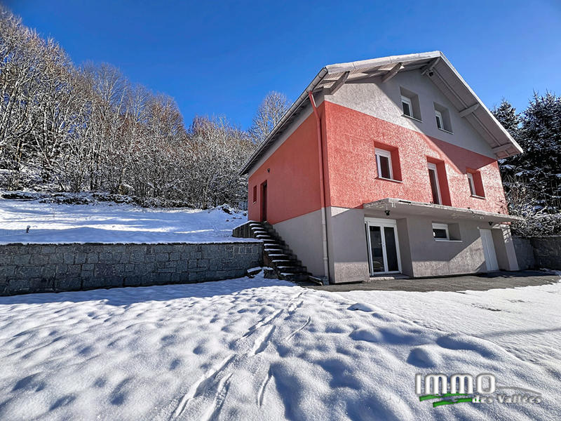 Maison - 106 m² - 4 pièces