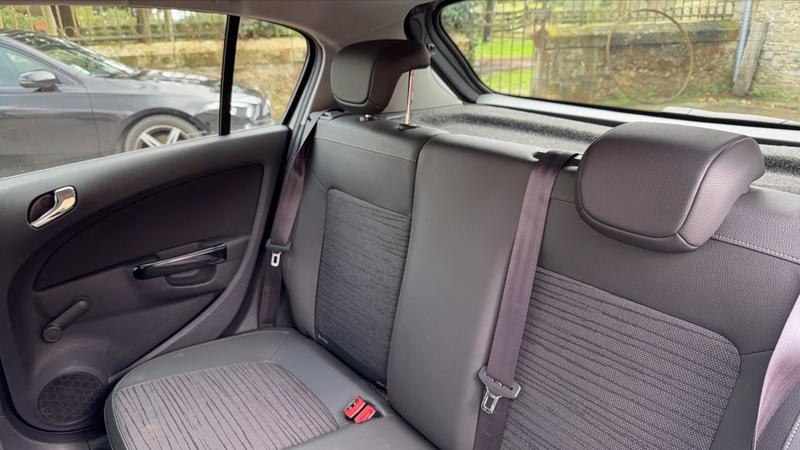 Opel Corsa 1.2 Twinport 85 Graphite