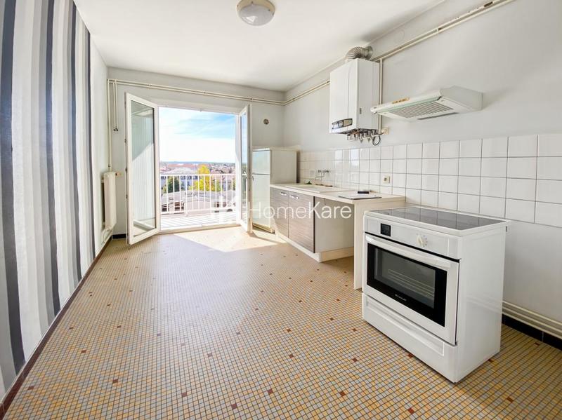 Appartement - 90 m² - 4 pièces