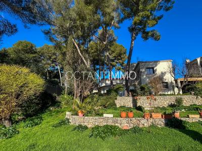 Maison - 170 m² - 5 pièces