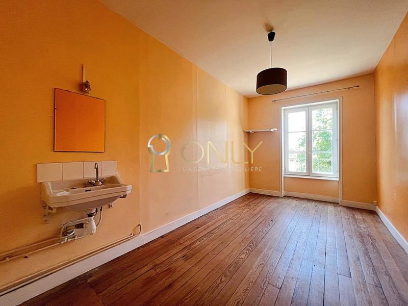 Maison - 285 m² - 10 pièces